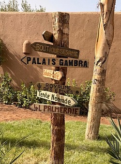 Signs for the different sites of the Gambra Palace