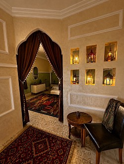Lanterns Royal Panorama Suite