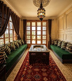 Royal Panoramic Suite Lounge
