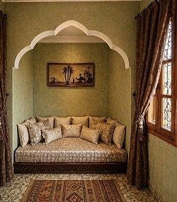 Single bed, Royal Panorama Suite