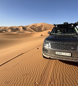 Crossing the Erg Chebbi dunes