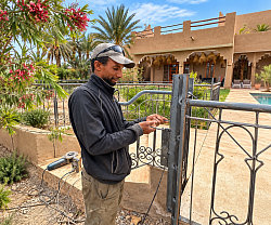 Abdelalim, a very kind man who put all his expertise into the construction of the railings and mashrabiya screens on the first floor